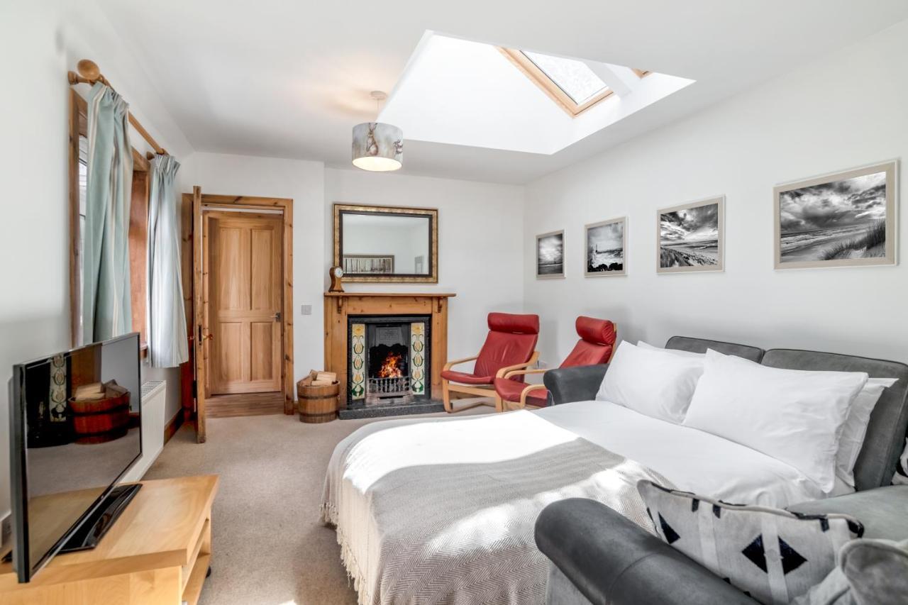 Dormie Cottage, Lovely Bright And Spacious Bungalow With Wood Fire Ballater Eksteriør bilde