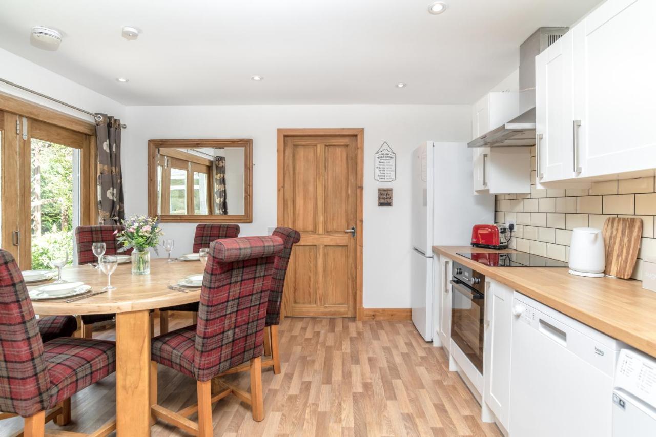 Dormie Cottage, Lovely Bright And Spacious Bungalow With Wood Fire Ballater Eksteriør bilde