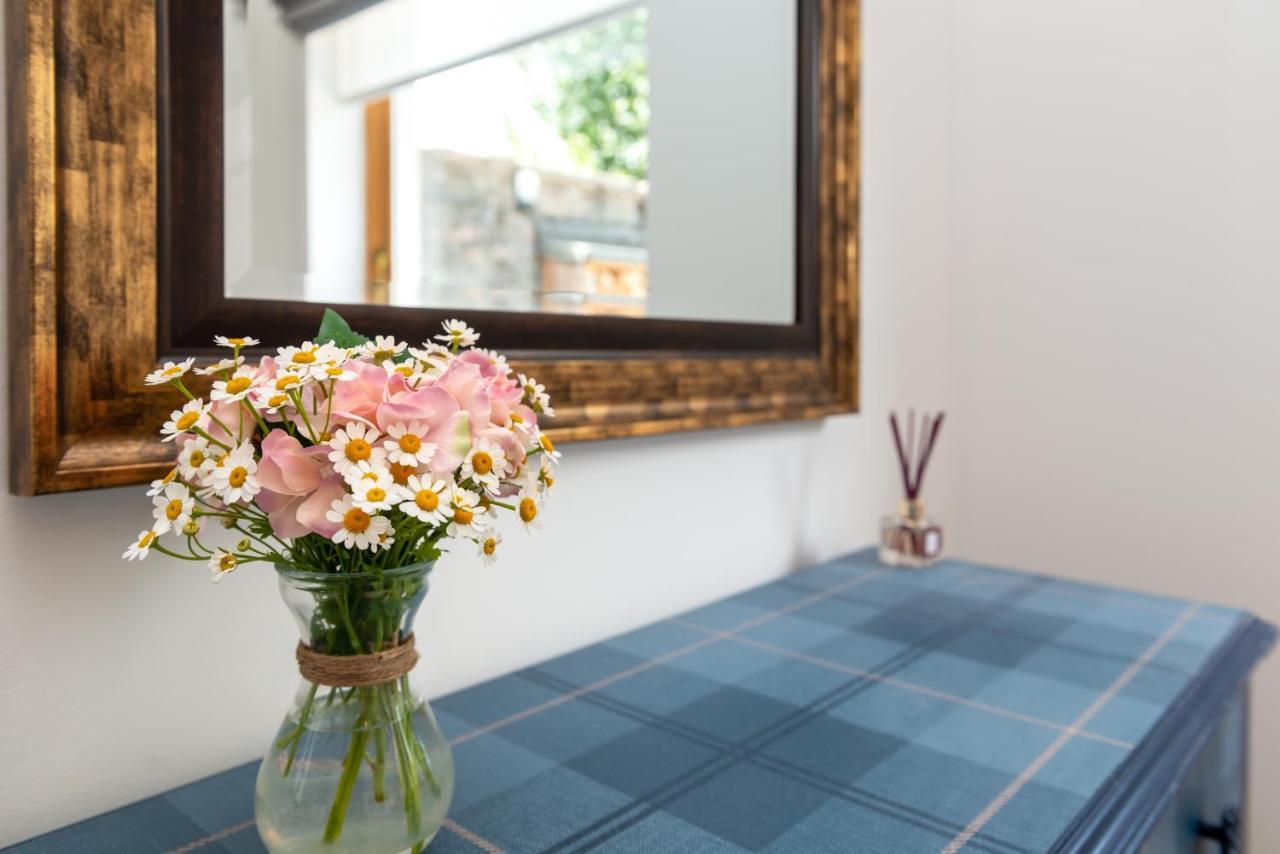 Dormie Cottage, Lovely Bright And Spacious Bungalow With Wood Fire Ballater Eksteriør bilde